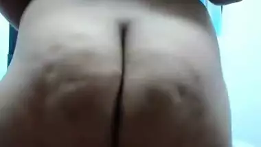 Big Ass Stepmom Dancing Nude On Song. Nangi Hoke Maa Apne Gand Hilati Hui