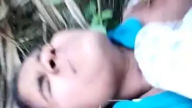 Desi girl has XXX openings fucked by boyfriend on camera in the field