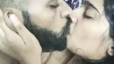 Mallu girl kissing her lover and big boobs showing
