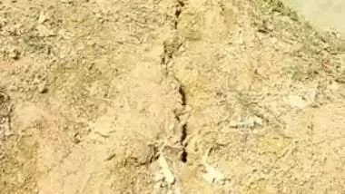 45 yo Desi aunty in sexy body blows dick and fucks outdoors