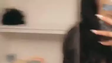 Hot figured Tamil model girl nude selfie video