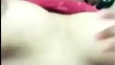 Desi bhabi sucking bf cock
