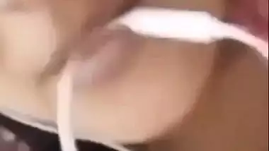 Bhabhi sex affair video call showing boobs to secret lover