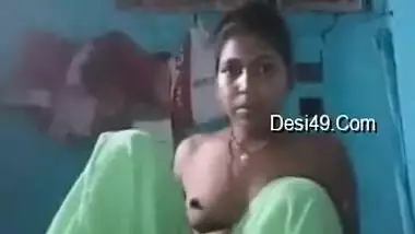 Today Exclusive- Desi Village Bhabhi Record Fingering Selfie Video For Money