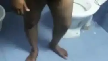 Indian BBW with sexy breasts acts in XXX video for the first time