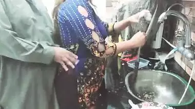 Indian Village Maid Fucked in Kitchen Owner Took Advantage When She Working Alone in Kitchen