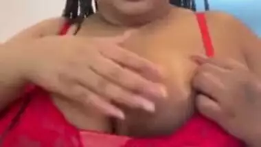 ✨Showing off while I’m working is definitely a new turn on. Watch me play with my tits!✨