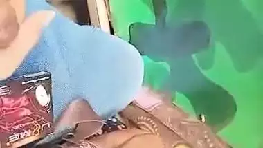 Pakistani porn of a hijabi girl sucking a dick in a bus