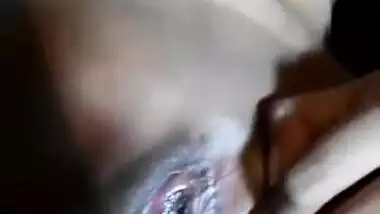 Today Exclusive-sexy Look Desi Girl Showing Her Boobs And Pussy Fingerring Part 2