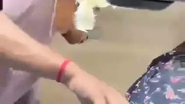 Girl seduces her lover in car and enjoys desi outdoor sex