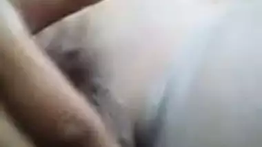 Bihari bald chut fingering MMS