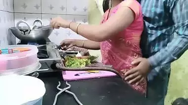 Tamil Actress In Ghar Me Kam Karane Wali Maid Ko Malik Ne Choda
