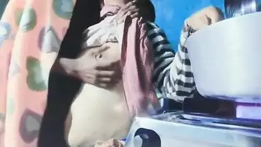 Desi Indian Maid Fucked By Her Home Owner During Food Cooking In Kitchen