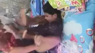 Bhojpuri man's cock is in slit of Desi in XXX self-made MMS video
