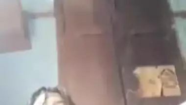 Elated Desi hottie spreads legs to finger her cute cunt for MMS clip