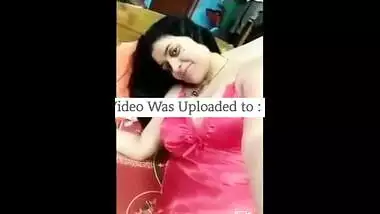 Sexy Bengali boudi bhabhi record her nude selfie part 2