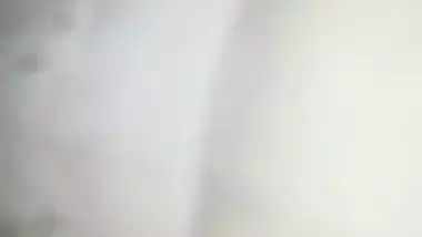 Man fucks busty Bhabhi’s wet pussy in the desi xxx MMS