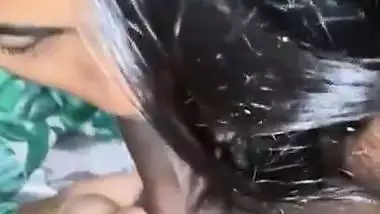 Indian-origin girl sucks a dick and gets fuck in NRI porn