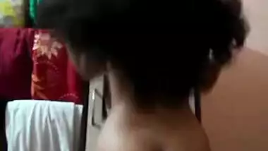 Curvy Bengali hussy reveals her nude XXX body for hot Desi video