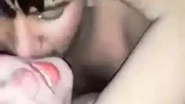 Desi bhabhi moans like a bitch when having XXX session in MMS movie