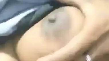 South Indian Married Husband Recorded Wife’s Sexy Boobs Show