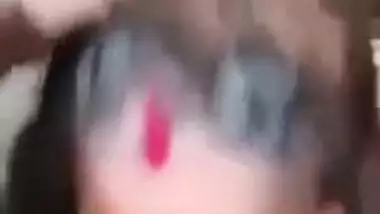 Bengali gal sucks XXX dick and copulates with Desi man in the toilet