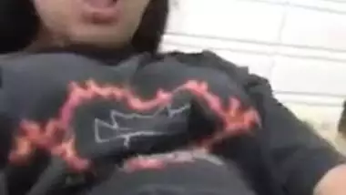 Indian porn movie of an amateur girlfriend finger fucking her cookie on web camera