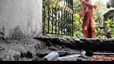 Bhabhi Jungal Main Lakdi Katne Gai Thi Jungal Main Hi Chudai Krwa Li