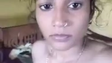 Desi love with pierced nostril is always glad to pose with no bra