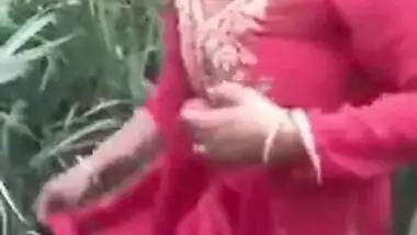 Desi wife caught cheating outdoor. This is going to be the mega XXX scandal