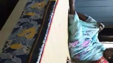 Indian maid handjob and cumload