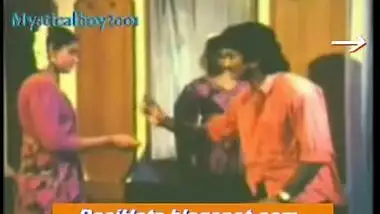 boy friend removing dress of mallu aunty for sex in mallu masala