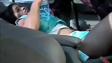 Car me office ki ladki ke chut chudai ka real xxx mms bana