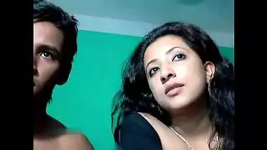Beautiful Young XXX Indian Girl Having Hot Sex With BF On cam (HD)