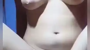 Bangladeshi Chittagong girl masturbating using cucumber