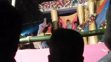 Desi naked boobs show squeeze suck stage dance